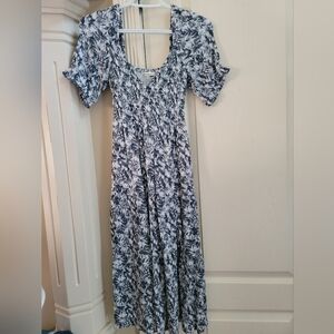 Abercrombie &Fitch Women'sShort-Sleeve Smocked Midi Dress